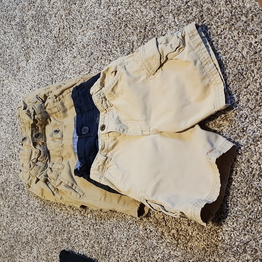 5 pair of shorts 3t